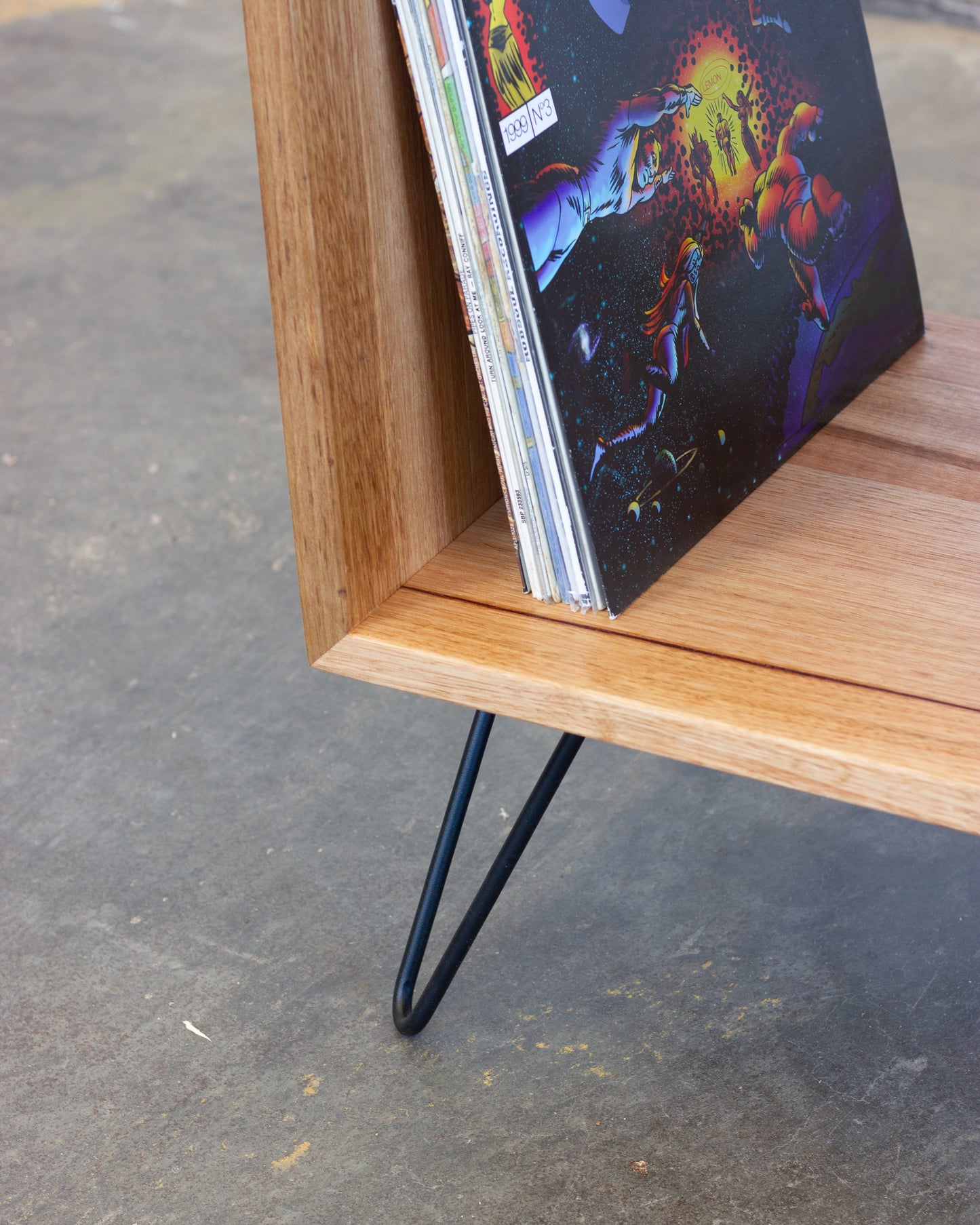 120cm Solid Tasmanian Oak Record Player Stand W/ Hairpin Legs
