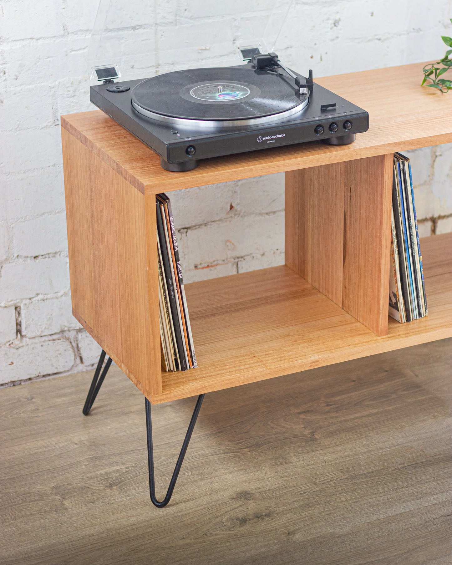 90cm Solid Tasmanian Oak Record Player Stand W/ Hairpin Legs