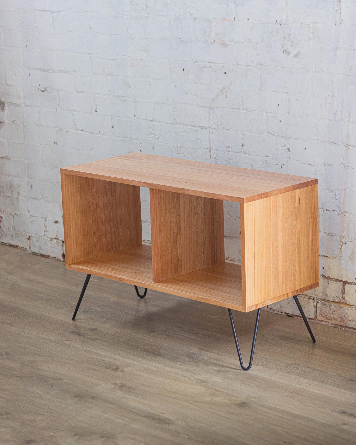 90cm Solid Tasmanian Oak Record Player Stand W/ Hairpin Legs