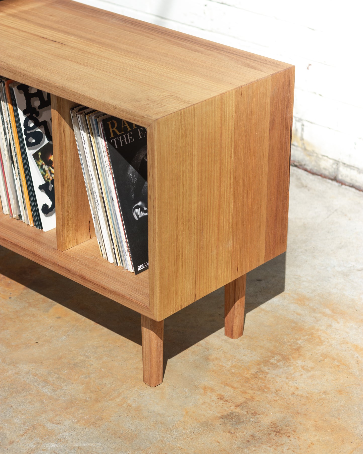 120cm Solid Tasmanian Oak Record Player Stand W/ Timber Legs