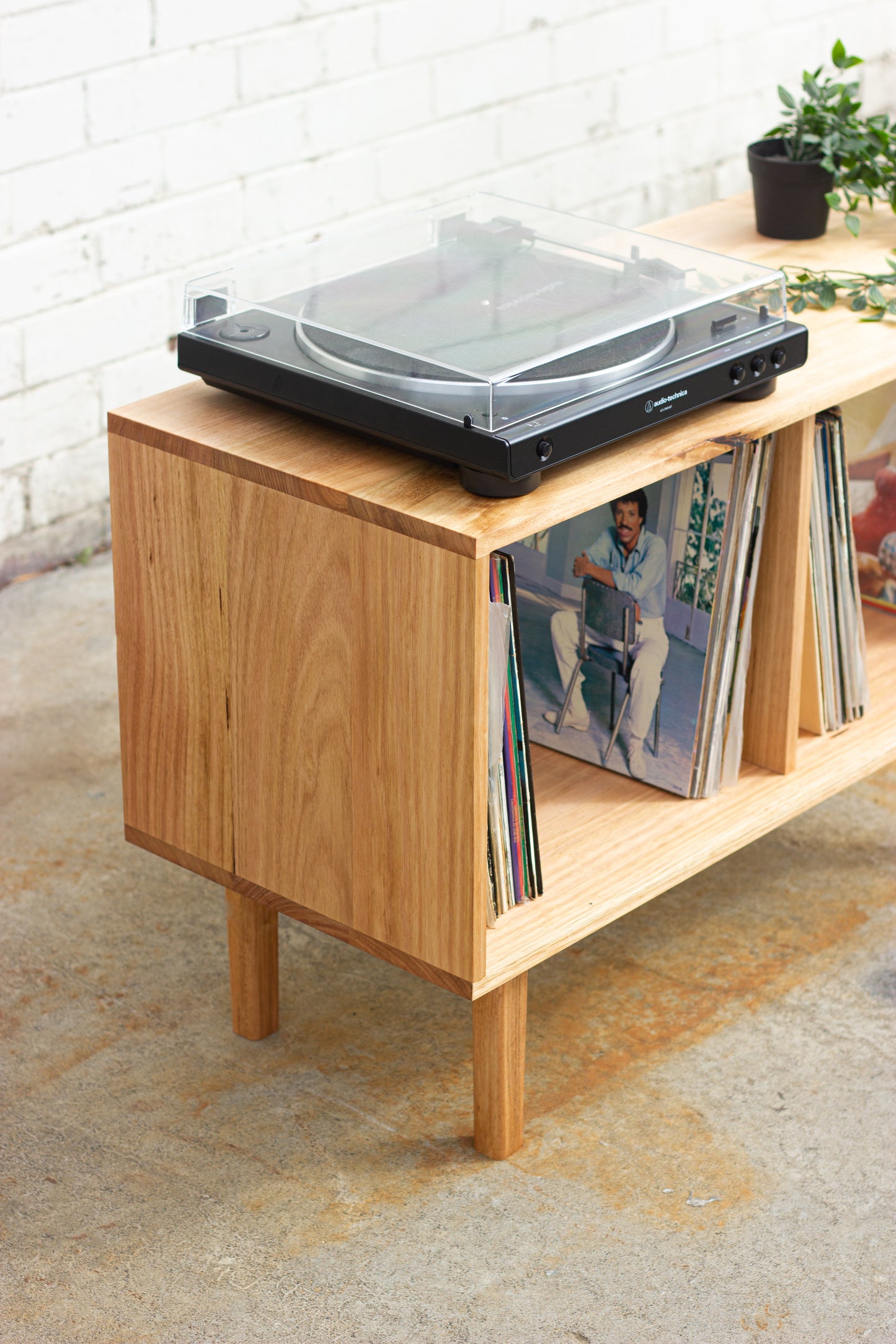 90cm Solid Tasmanian Oak Record Player Stand W/ Timber Legs