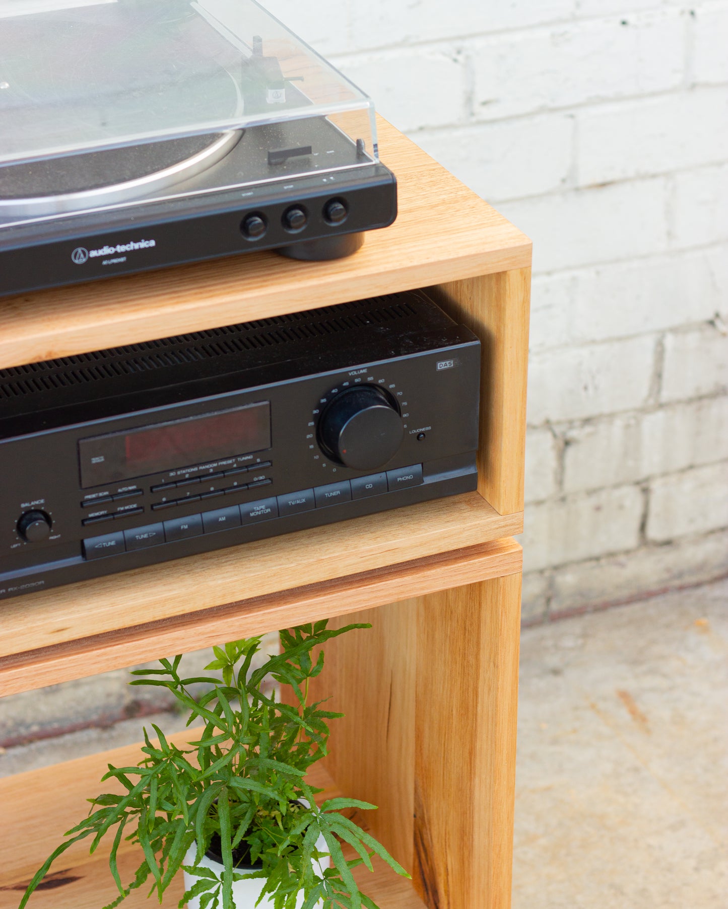 50cm Solid Hardwood Tasmanian Oak Record Player Stand With Floating Amplifier Storage